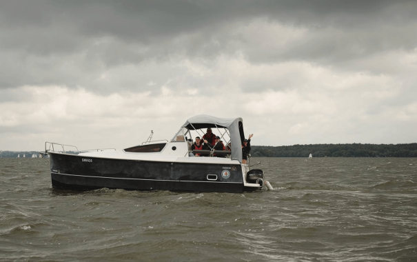 Катер "Нексус"